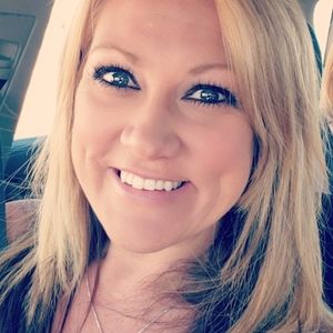 Meet your Posher, Dena